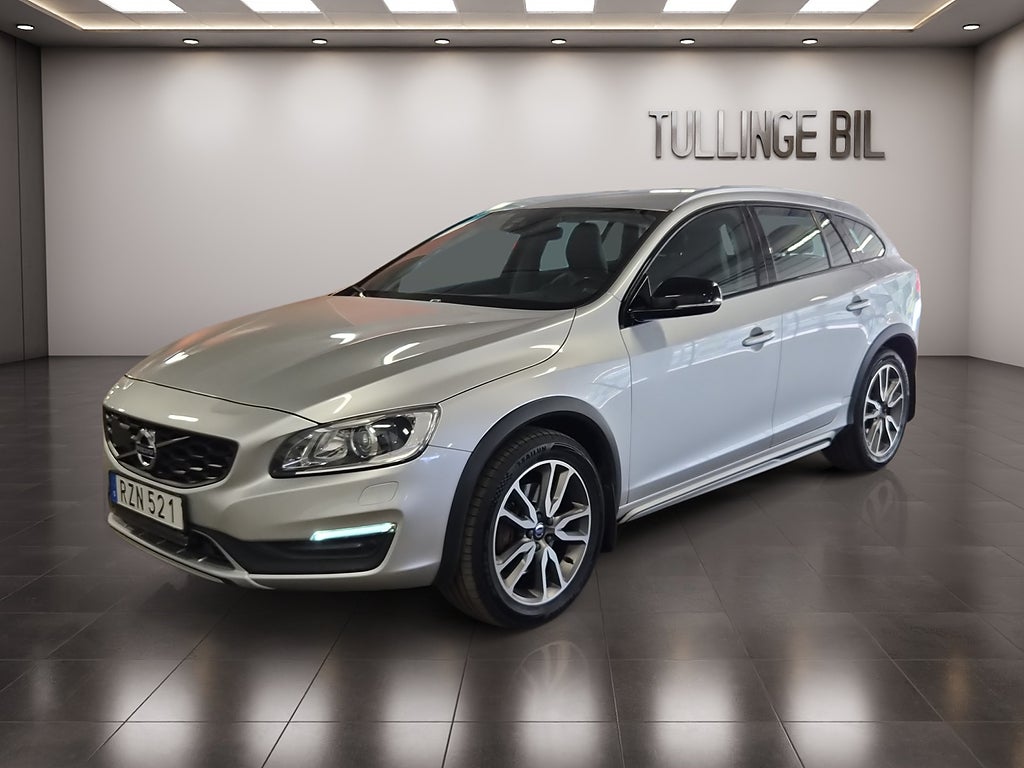 Volvo V60 Cross Country D4 AWD Aut Classic Pro Summum Läder Navi Drag B-Kamera