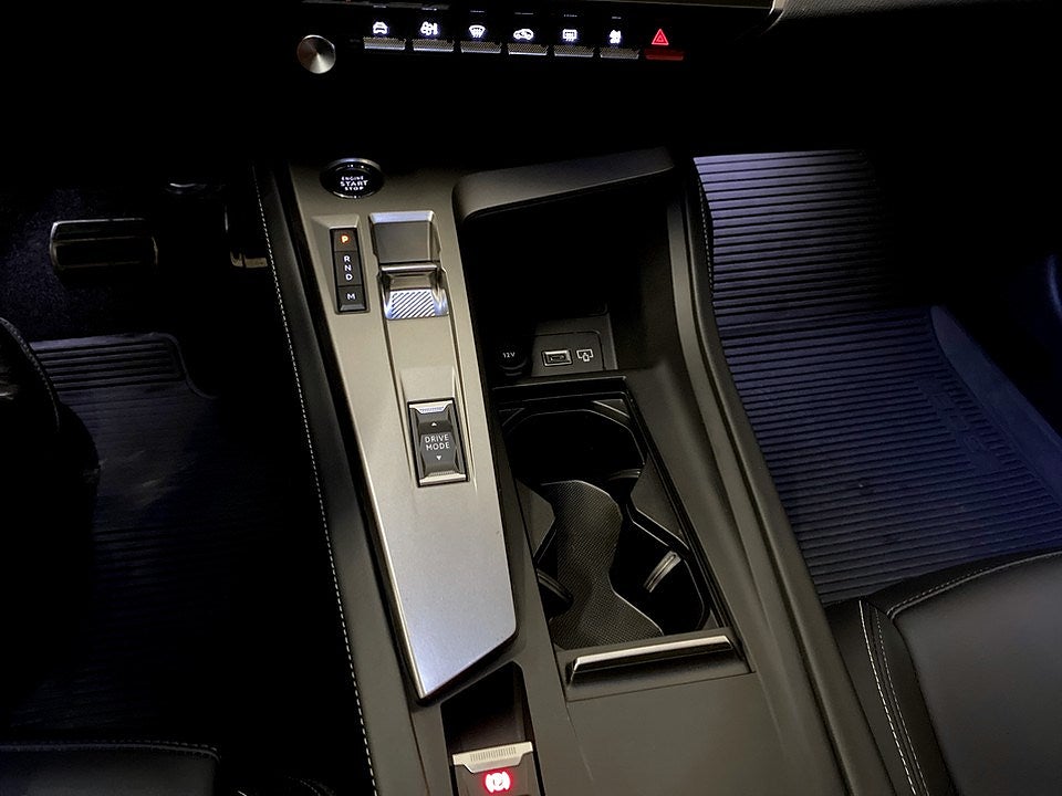 Bild på Peugeot 308 5D GT 1.2 PT 130hk Aut - B-KAMERA,ELSTOL,NAV