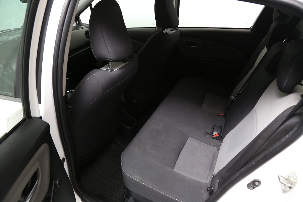 Toyota Yaris Hybrid e-CVT Active Kamera Farthållare Bluetooth