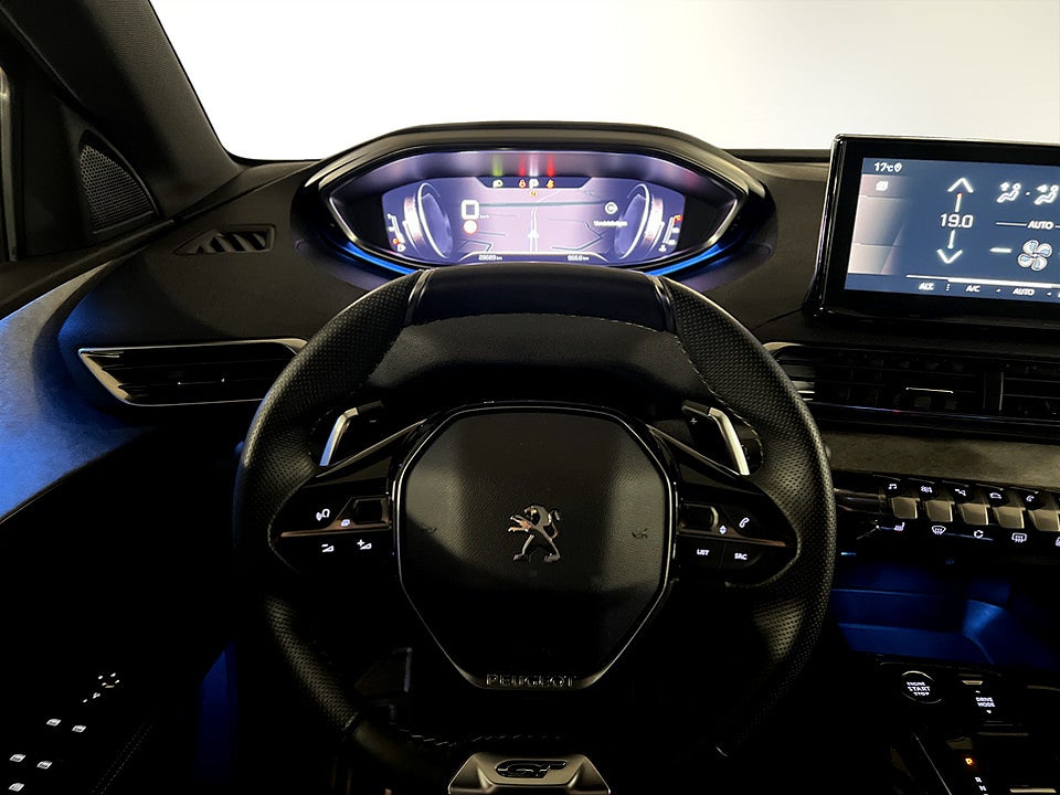 Bild på Peugeot 3008 GT 1.2 PT 130hk Aut NAVI CARPLAY