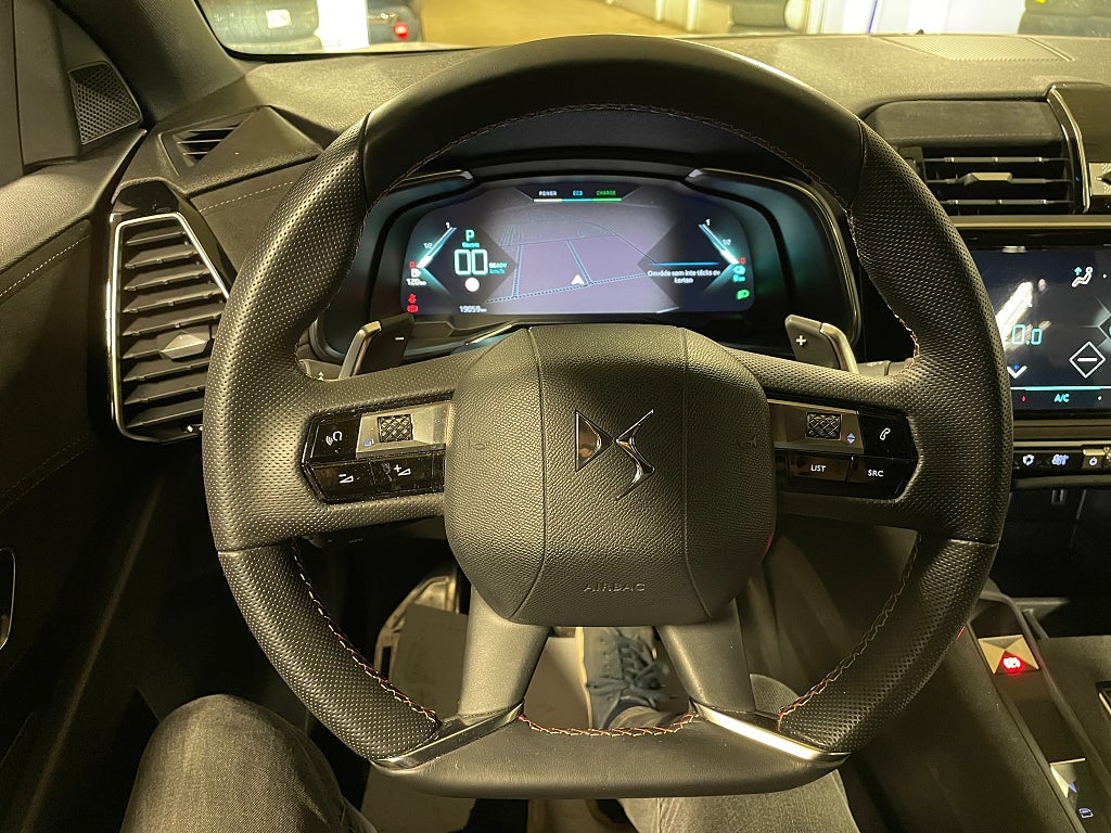 Bild på DS 7 Crossback E-Tense Performance 300hk 4x4 - ELBAKLUCKA