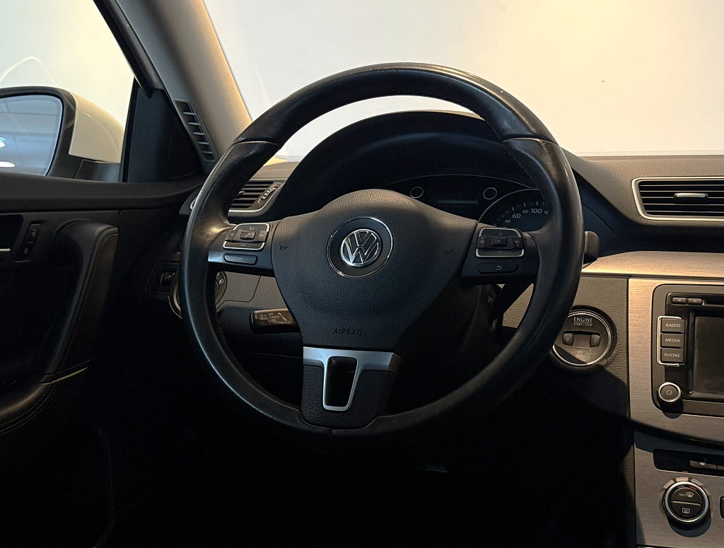 Volkswagen Passat Variant 2.0 TDI DPF BMT 4Motion GT PANORAMA D-VÄRM SKIN