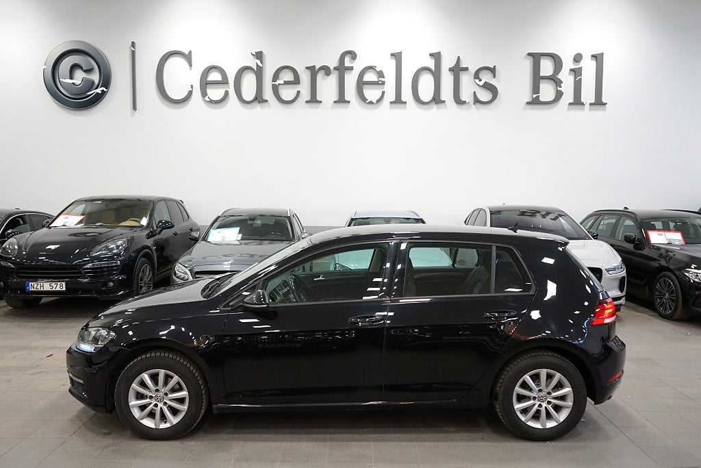 Volkswagen Golf 1.0 T Automat B-kamera Massagestol Carplay Fullservad