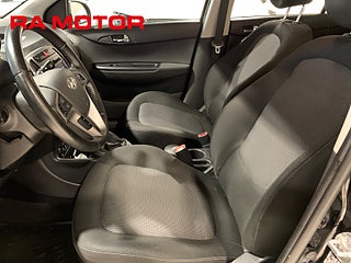 Halvkombi Hyundai i20 11 av 19