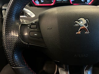 Peugeot 2008 1.2 PureTech 110 EAT GT P-Sens/MoK-Värm/Pano/SoV-Däck – bild 20