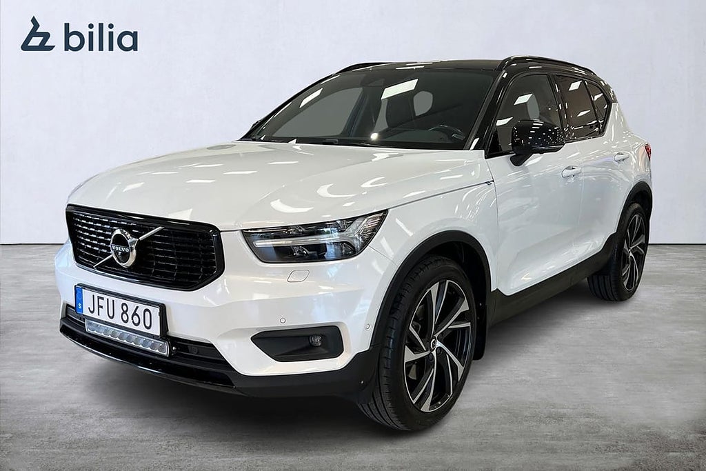 Volvo XC40 D4 AWD R-Design Intro Edition / Panorama / LED...