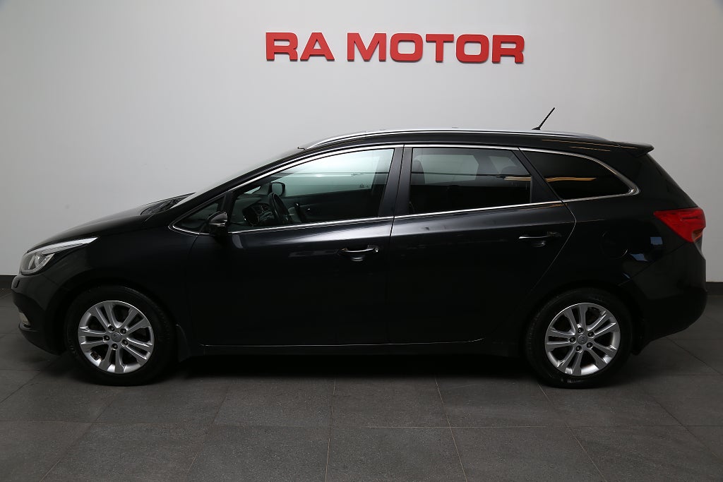 Kia Ceed 1,6 CRDi 128hk ECO Komfort Kombi Nybesikt Motorvärmare 2015