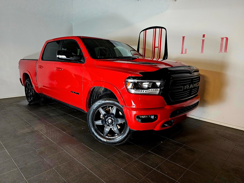 RAM 1500 5,7 V8 HEMI 4x4 395hk Laramie Night E85 Flaksläde