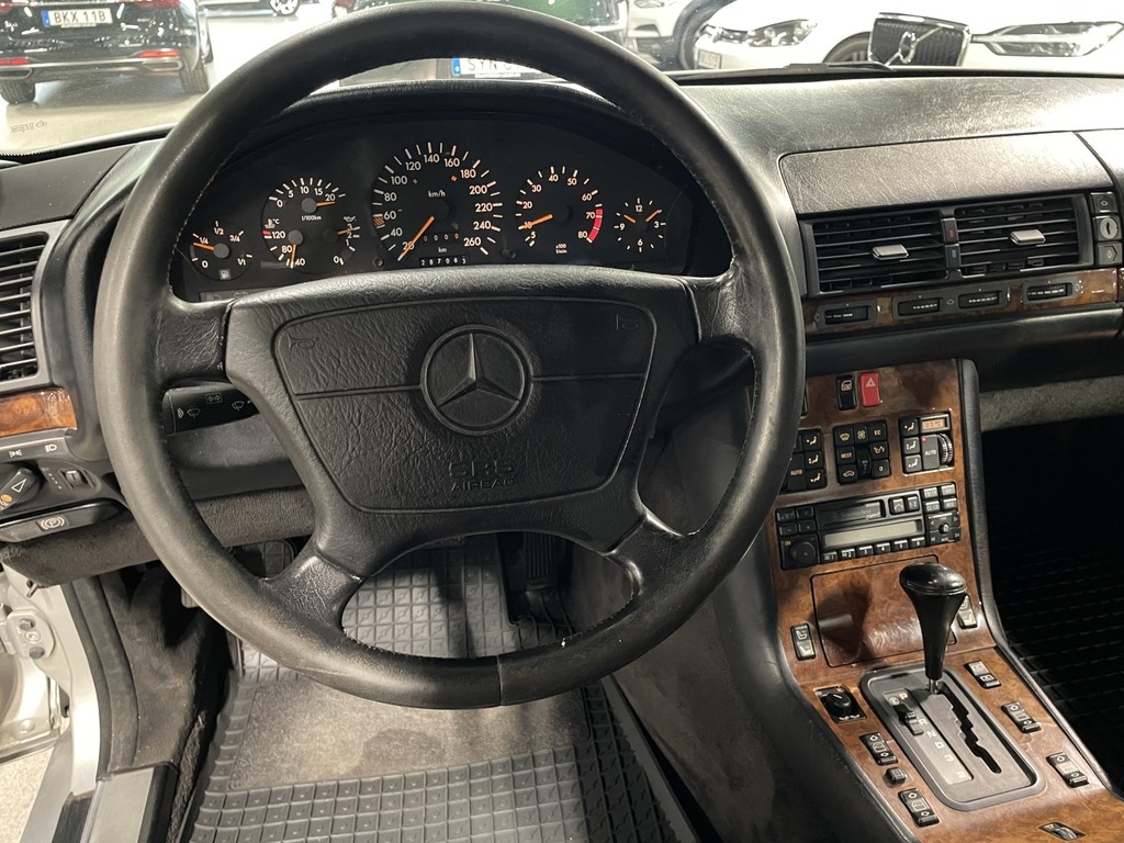 Mercedes-Benz 300 SE 1993, bild 7/26