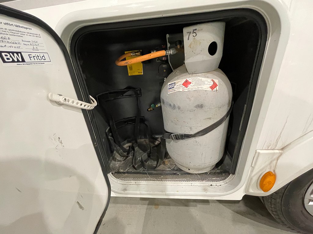 Adria Matrix Plus 670 SC /Taksäng/ALDE/5 bältad/160hk/Queen - Adria
