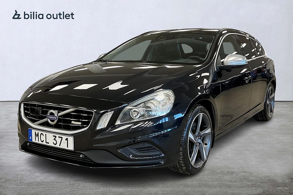 Volvo V60 T6 AWD Black R Navigation PDC Läder