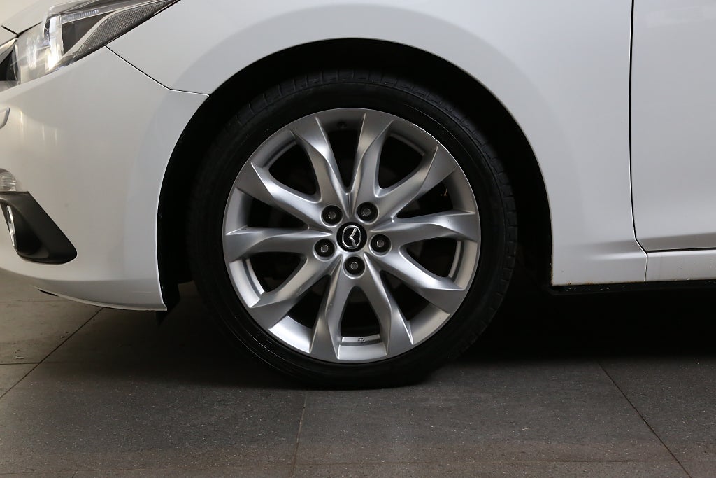 Mazda 3 2,2 DE SKYACTIV-D Optimum Aut Head-up BOSE Skinn Drag 2015