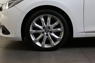 Halvkombi Mazda 3 8 av 30