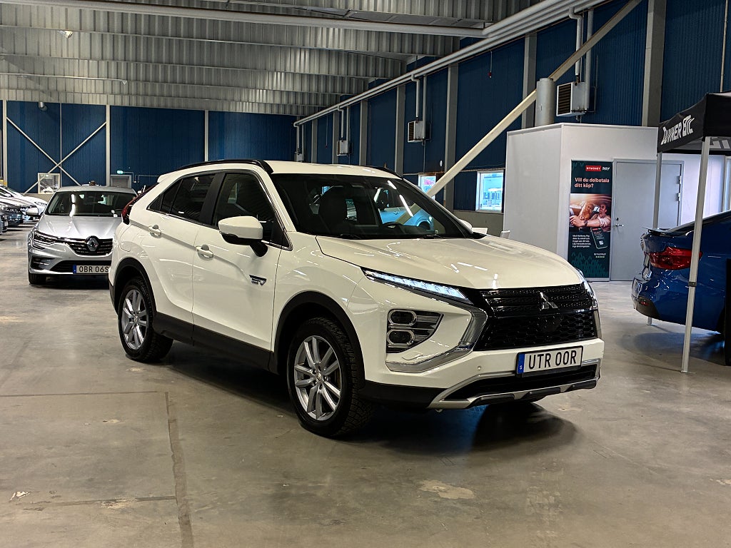 Mitsubishi Eclipse Cross PHEV 2.4 MIVEC S-AWC Backkamera Keyless Vinterhjul