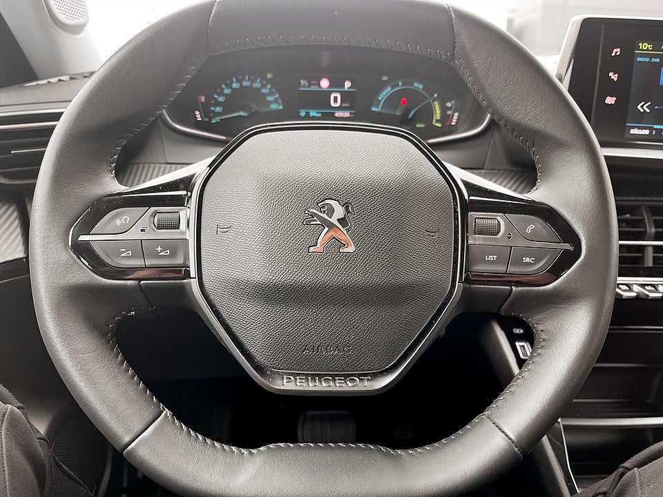 Bild på Peugeot E-2008 Active 50kWh 136hk Aut B-KAMERA CARPLAY