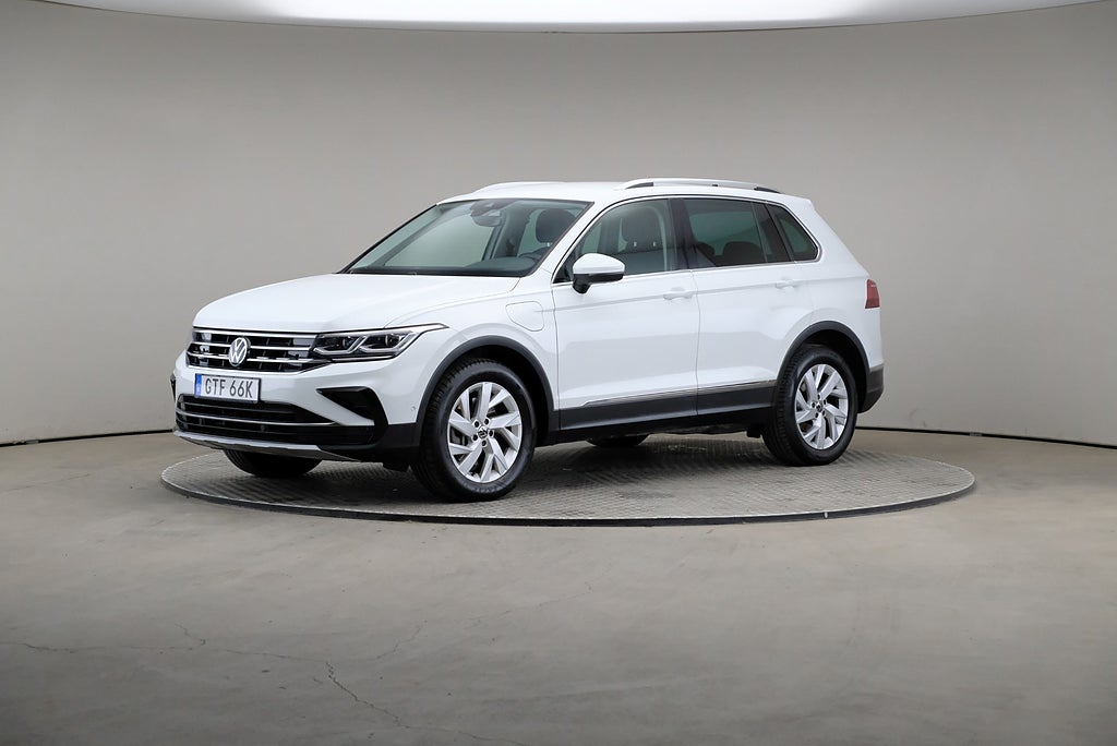 Volkswagen Tiguan eHybrid 1.4 TSI 245hk Elegance Drag Cockpit