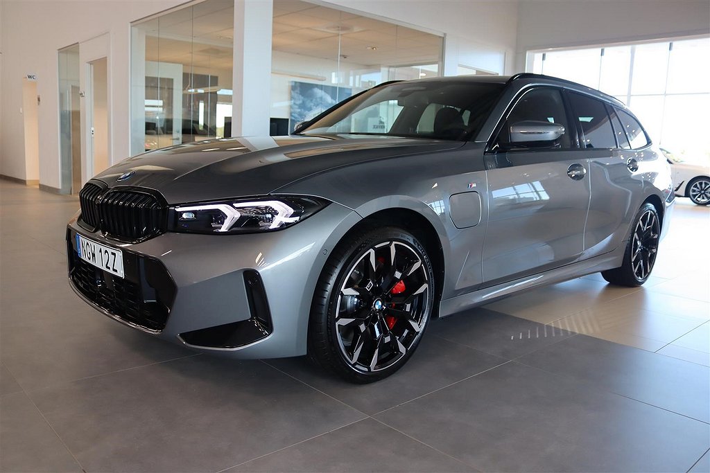 BMW 330e 3-serie xDrive Touring LCI II M-Sport Business Launch Edt Panora