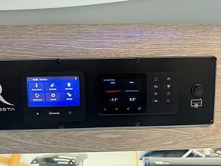 Husbil-halvintegrerad Robeta Kronos 180HK AUT Stor soffa bak! Långbädd & Popup-tak 21 av 29