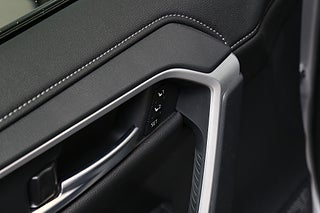 SUV Toyota RAV4 12 av 26