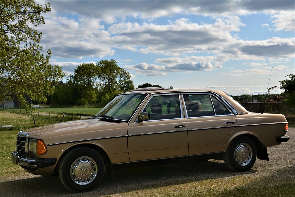 Mercedes-Benz W123 200 Unikt skick! 