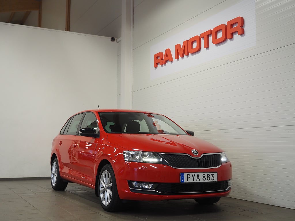 Skoda Rapid Spaceback 1.0 TSI 110hk P-Sensorer Carplay