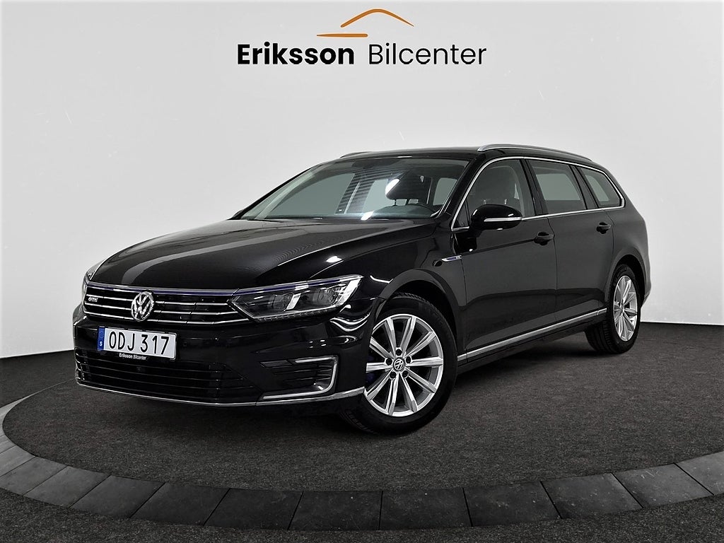 Volkswagen Passat Variant GTE 1.4 TSI 218hk GTE 360°/Navi/Värm/Drag/Eu-6