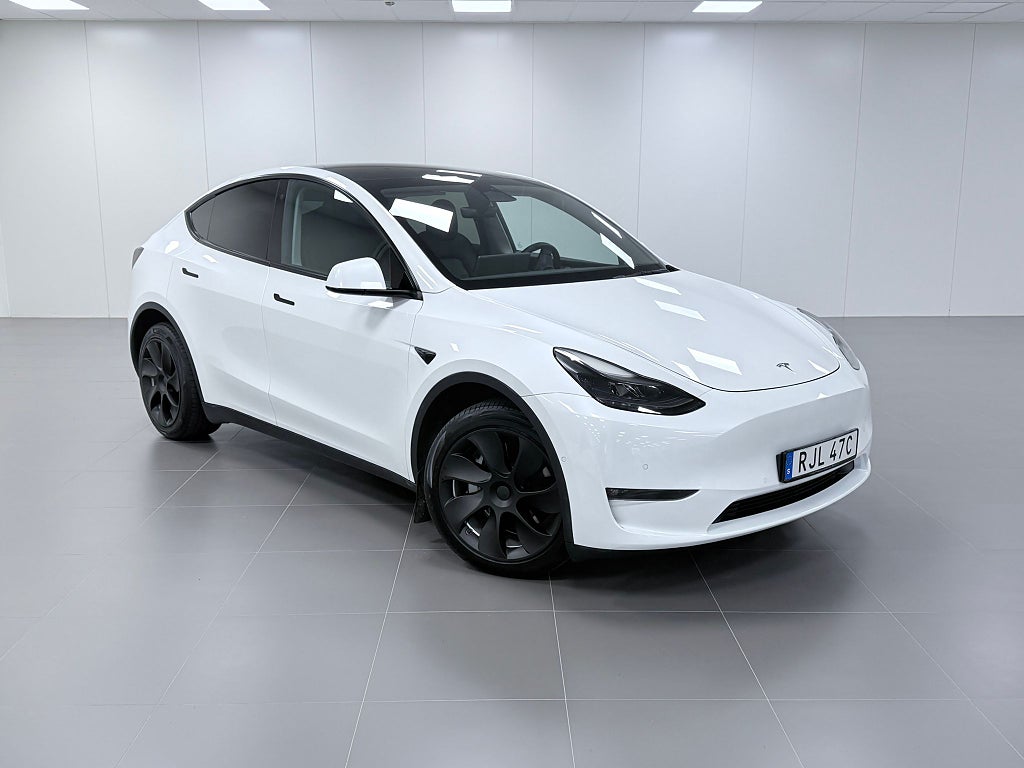 Tesla Model Y LONG RANGE AWD /DRAGKROK /AUTOPILOT /PANO
