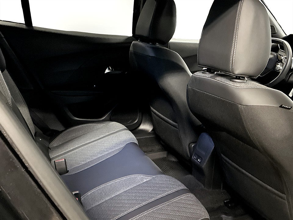 Bild på Peugeot 2008 Allure 1.2 PT 130hk Aut B-KAMERA CARPLAY