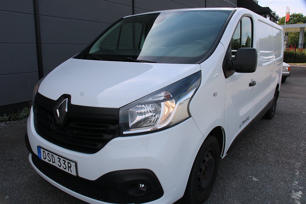 Renault trafic Skåpbil 2.7t 1.6 dCi Lång modellen Värmare Drag Kamera