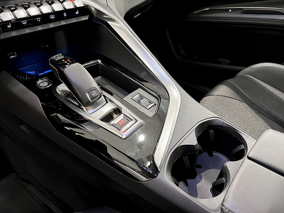 Bild på Peugeot 3008 Allure 1.2 PT 130hk Aut B-KAMERA CARPLAY