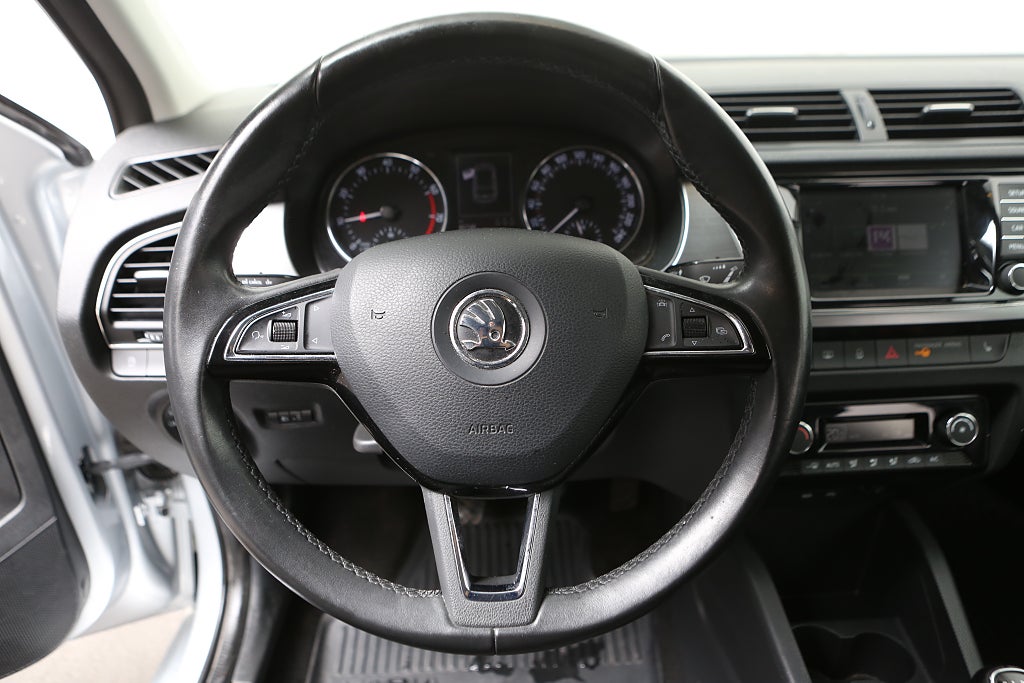 Skoda Fabia 1,2 TSI 90hk Style Kombi Motorvärmare 2016