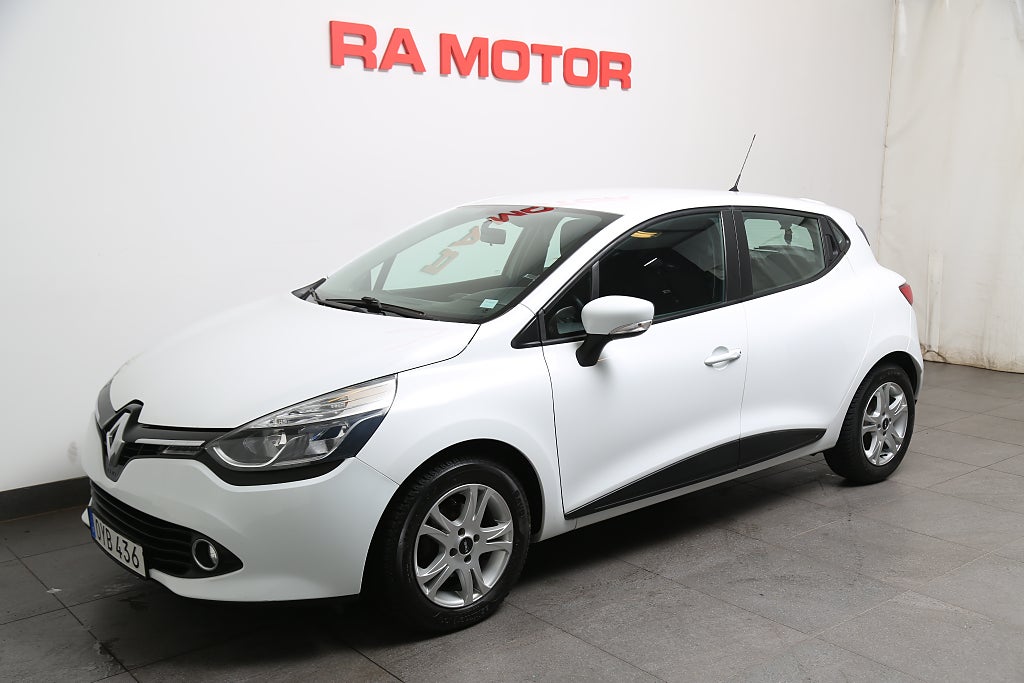 Renault Clio 1,2 75hk Expression 5D | P-Sen | Bluetooth | Nybesikt 2016