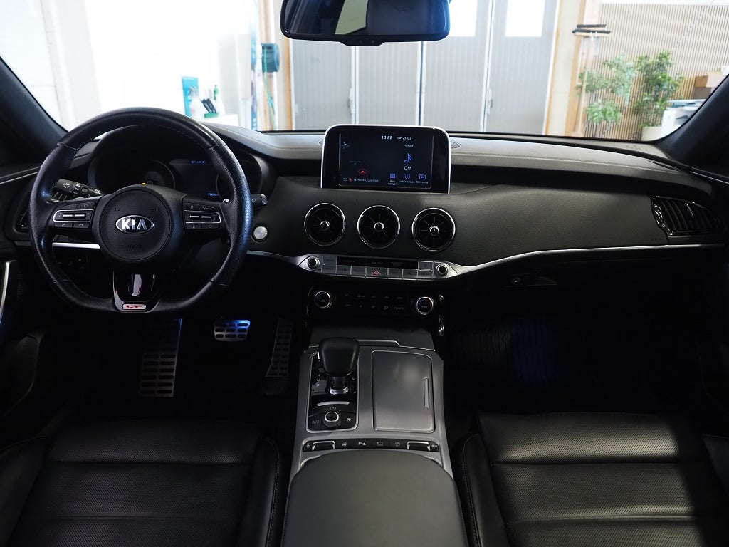 Kia Stinger GT AWD 3.3 V6 T-GDI 370hk AWD |Navi|360°|H/K|HUD| 2018