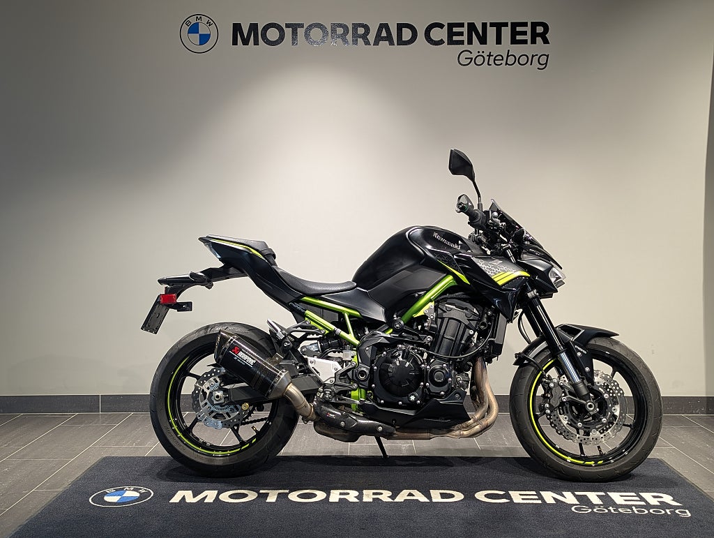 Kawasaki Z900/Akrapovic slip-on/746 mil/Chassi-sänkt