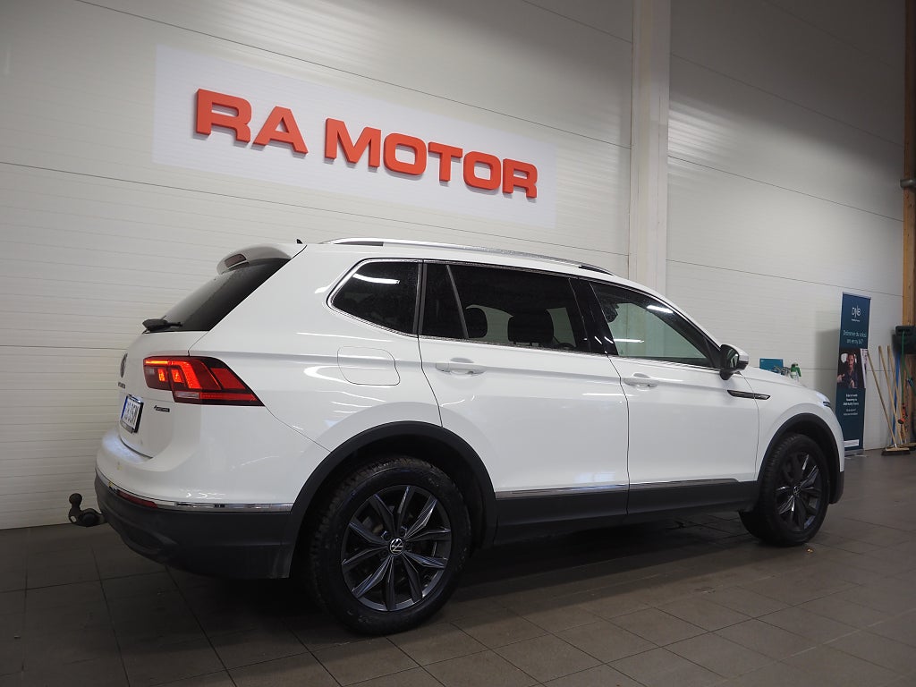 Volkswagen Tiguan Allspace TSI 190hk 4M 7-sitsIDrag|Värmare| 2023