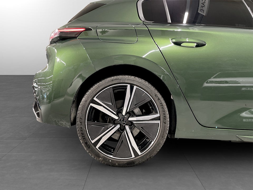 Bild på Peugeot 308 5D GT PHEV Aut - B-KAMERA CARPLAY EN ÄGARE 225hk