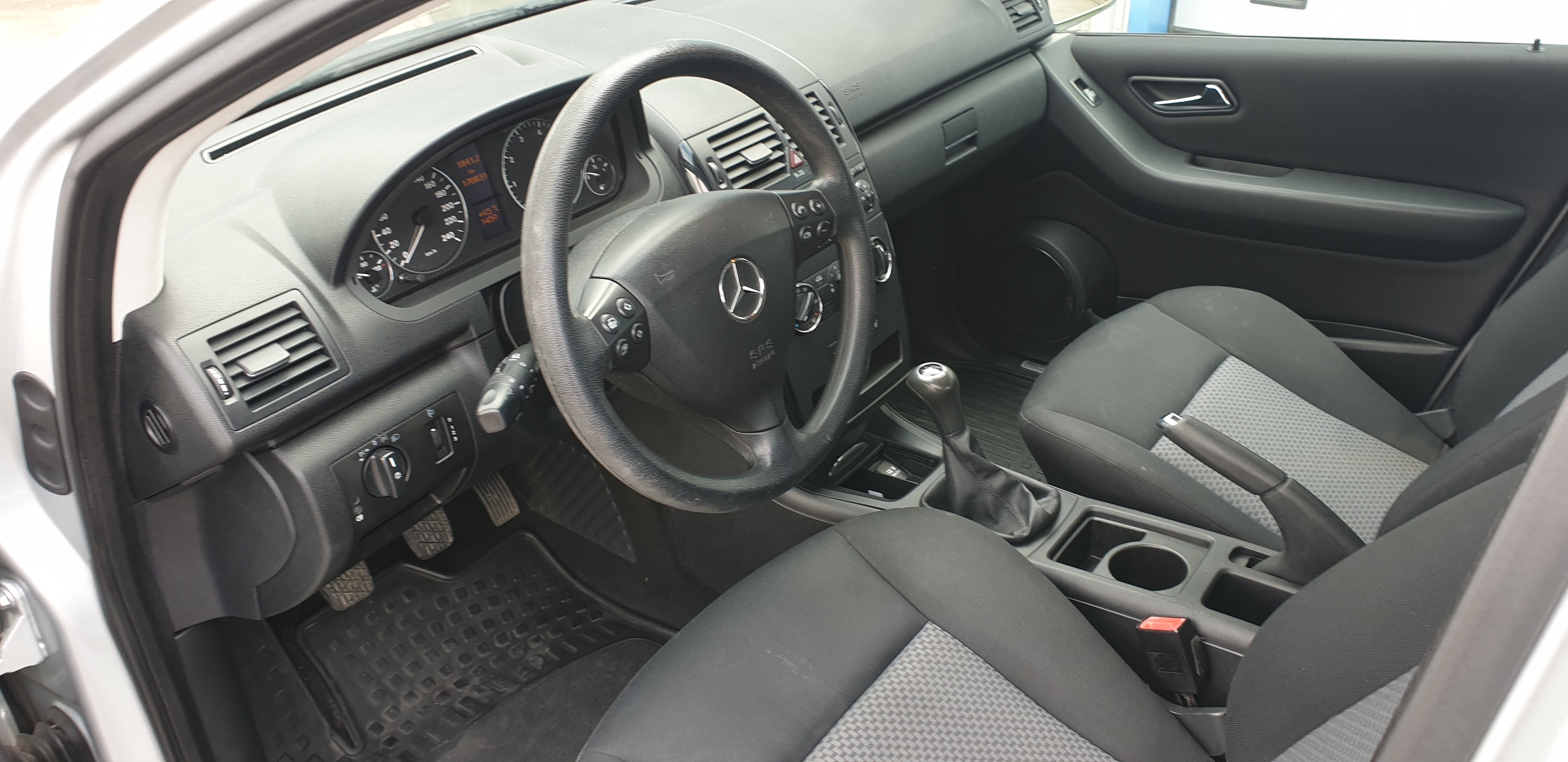 Mercedes-Benz A 150 5-door Classic 95hk 2007, bild 6/24