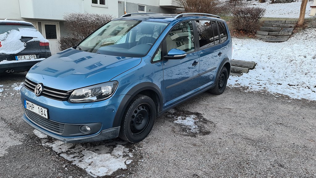 Volkswagen CrossTouran 2.0 TDI Automat 140hk 7pl En ägare