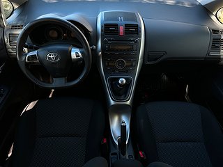 Toyota Auris 5-dörrar 1.4 90hk MoK/SoV/Kamkedja/Låg skatt