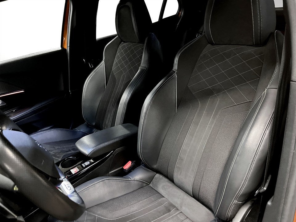 Bild på Peugeot 2008 GT 1.2 PT 155hk Aut - B-KAMERA, EL-BAKLUCKA