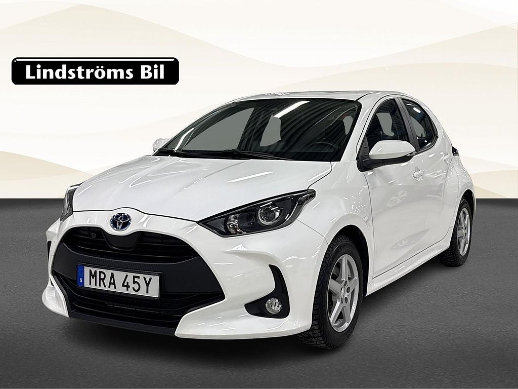 Toyota Yaris Hybrid 1,5 5D Active V-Hjul Värmare