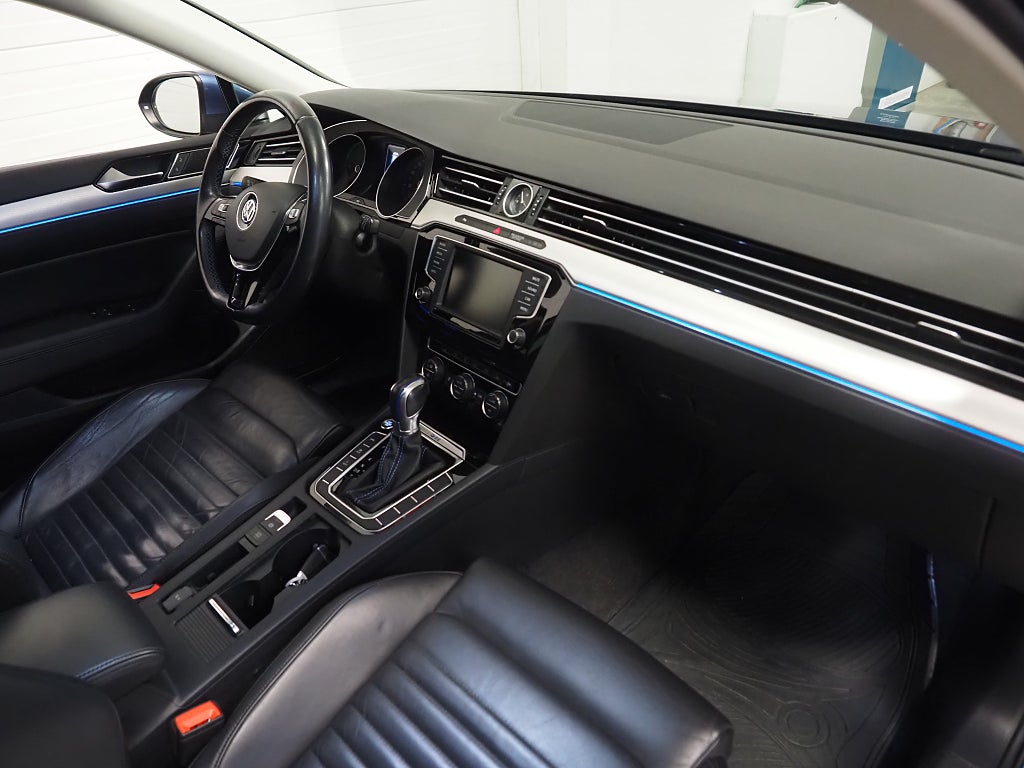 Volkswagen Passat SC GTE 1.4 TSI Plug-in Drag Värmare Skinn Kamera 2017