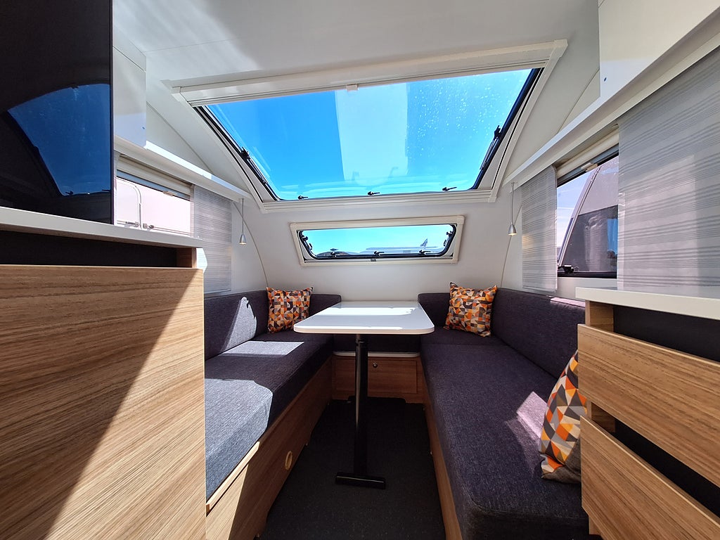 Adria Action 361 LH Dinette, Tält, Pluspaket