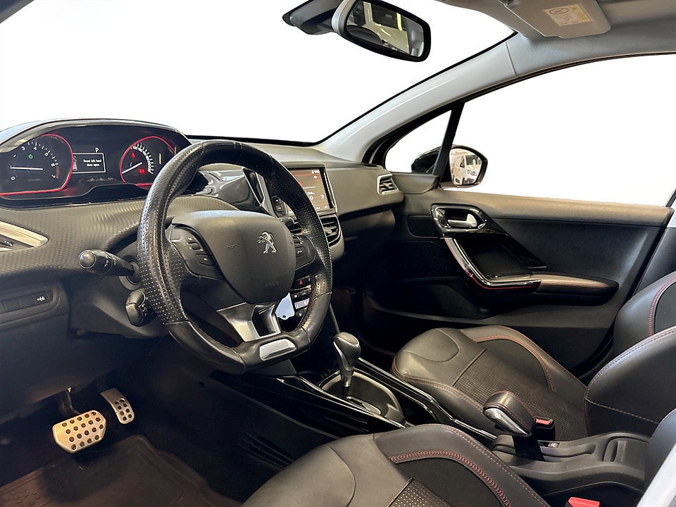 Bild på Peugeot 2008 GT-Line 1.2 PT 110hk Aut PANO 