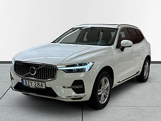 Volvo XC60 Recharge T6 AWD Long Range MOMS Drag Panorama Bvärm Navi S&V