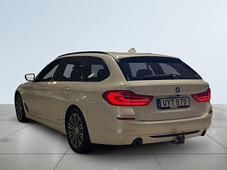 BMW 520d xDrive Touring Sport line Drag Bkamera S&V-däck Rvärme – bild 5