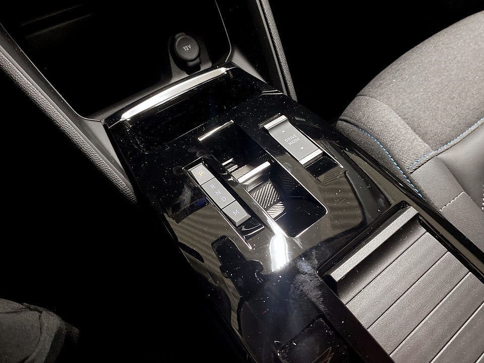 Bild på Citroën C4 Shine 1.2 PT 130hk Aut - B-KAMERA, HUD