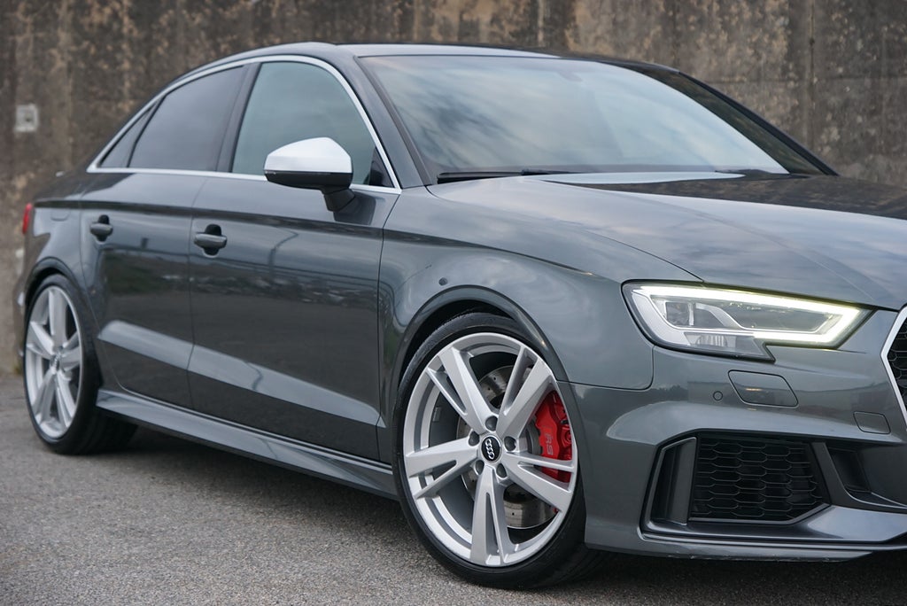 Audi RS3 Sedan Milltek H&R Cockpit B&O Skalstolar SE UTR