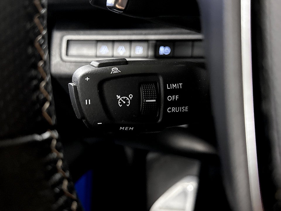 Bild på Peugeot 3008 GT HYBRID4 300hk Aut AWD - B-KAMERA