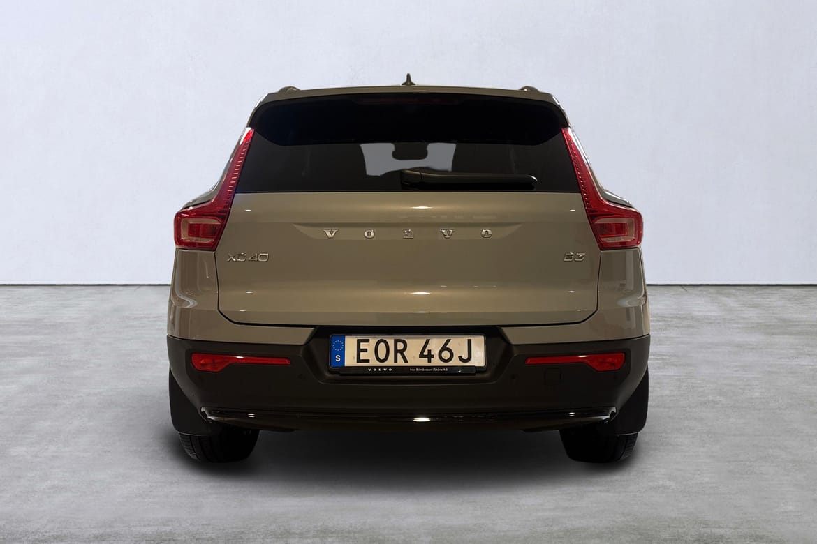 Volvo XC40 B3 FWD Bensin Plus Dark 2025, photo 5/10